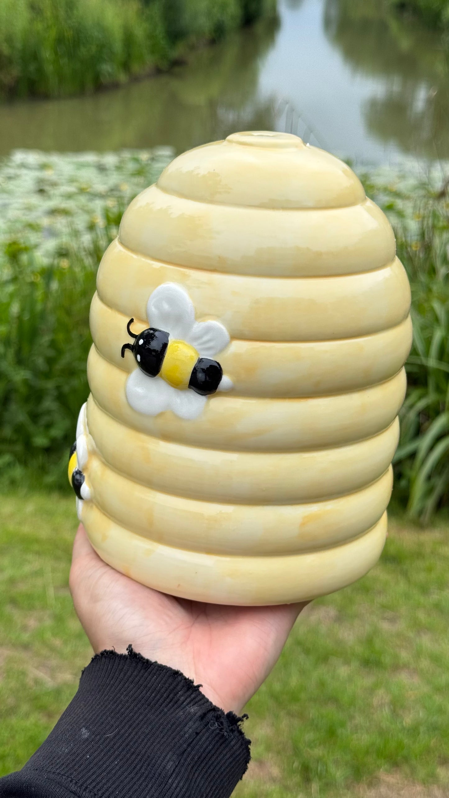 Bee Hide Ceramic Cooling Hide for Hamsters & Small Animals