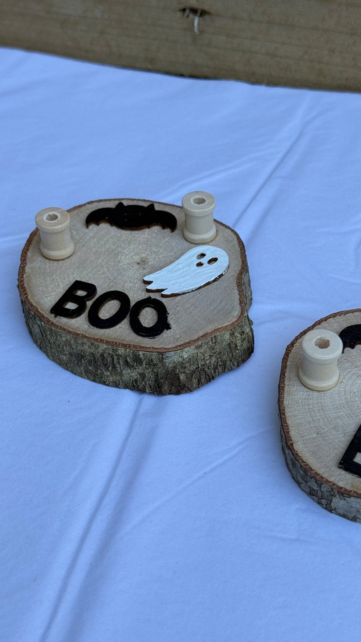 Halloween “Boo” spray holder for hamster cages