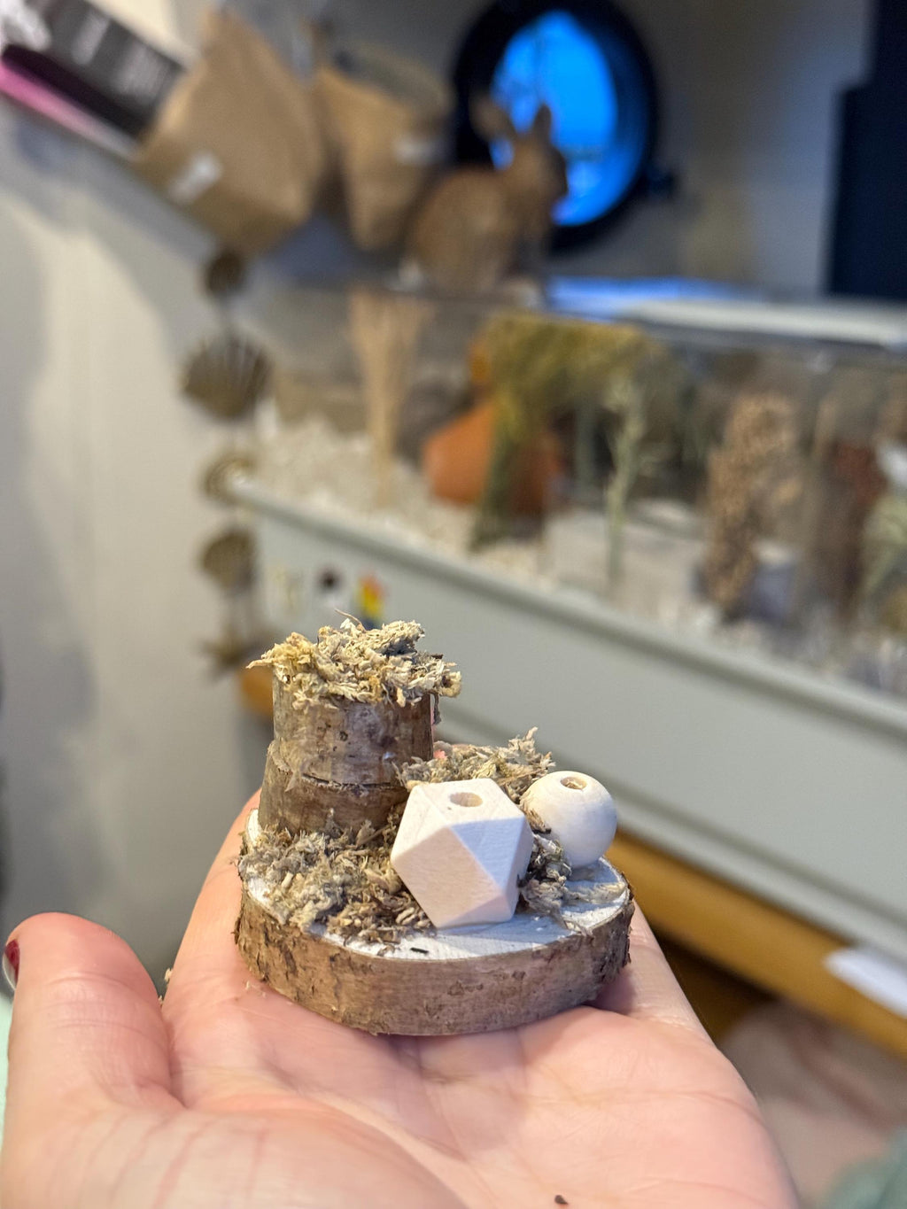 Log Stack Spray Holder Foraging Toy For Small Animals, Hamster Safe Moss