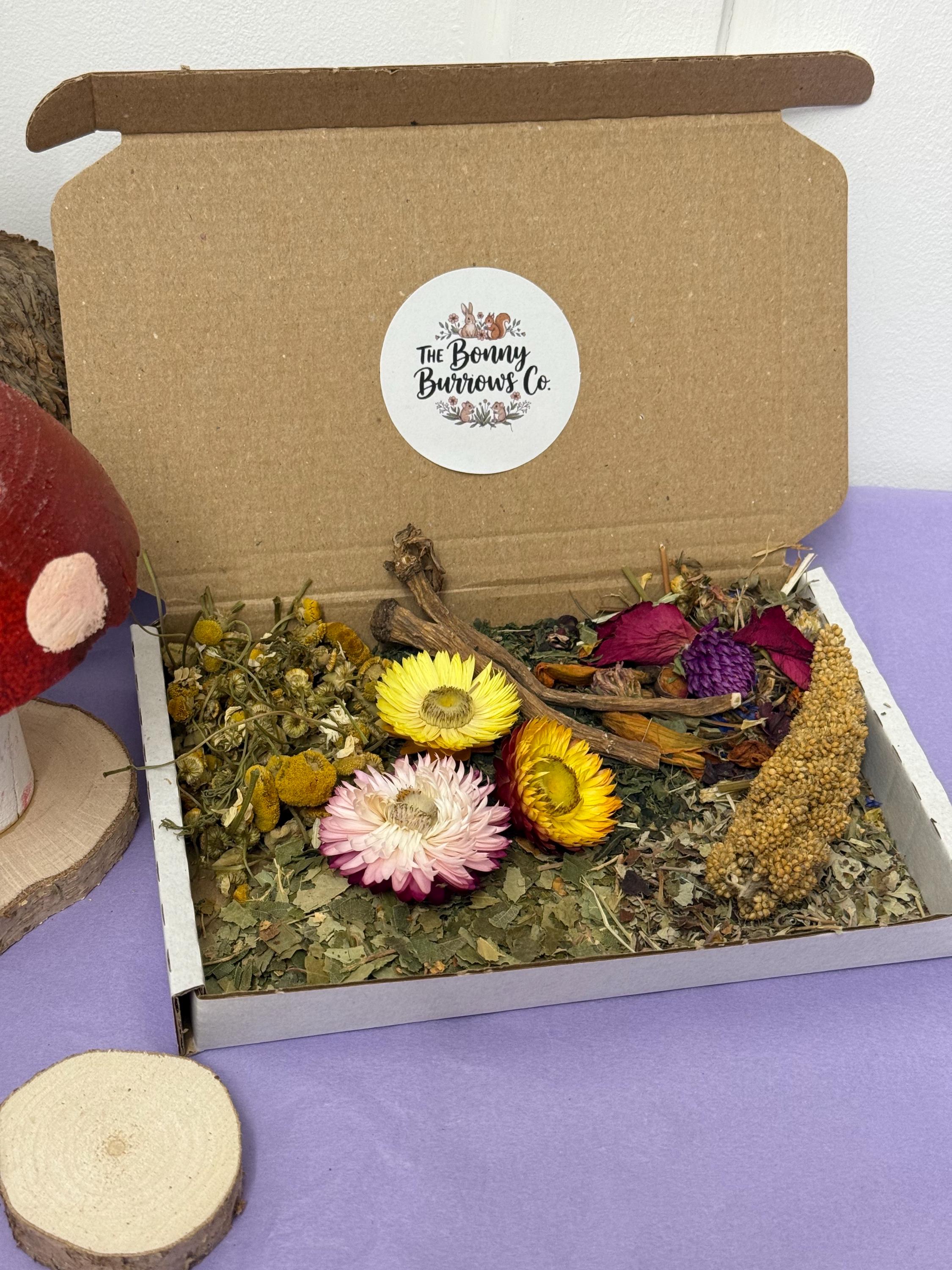 Spring Leafy Forage Floral Selection Box For Hamsters