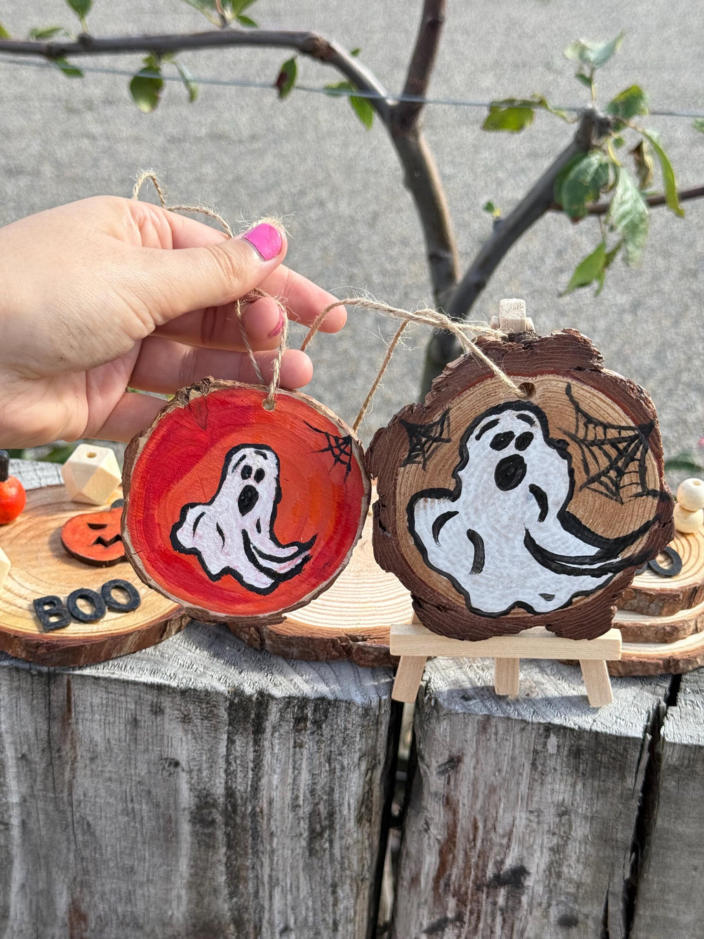 Hand Painted Ghost Wooden Slice Ornament: Rustic Halloween Decor