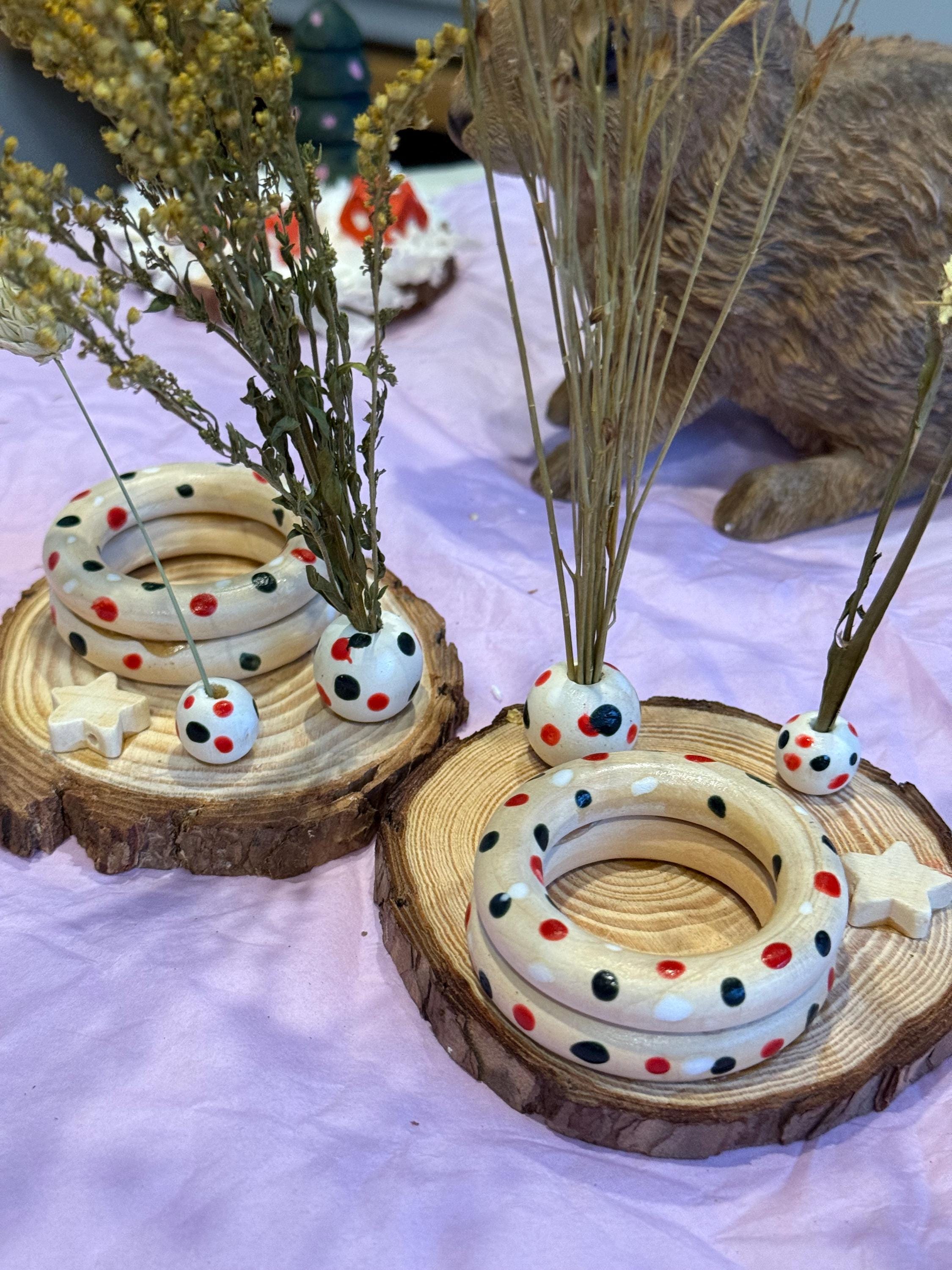 Christmas Spray and Treat Holder For Hamsters