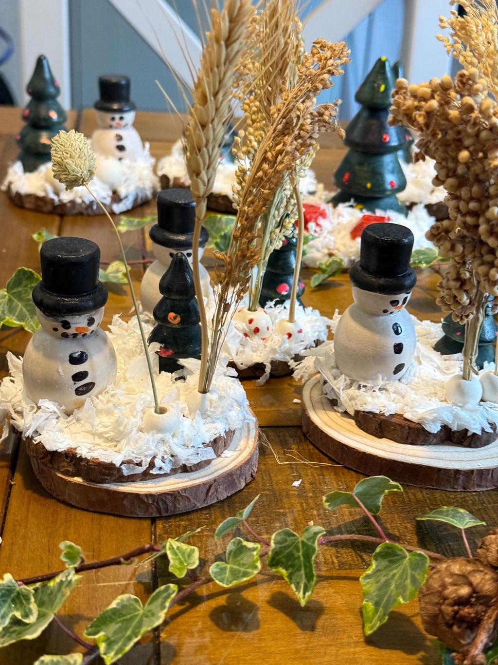 Christmas Hamster Forage Holder: Handmade Festive Cage Decor