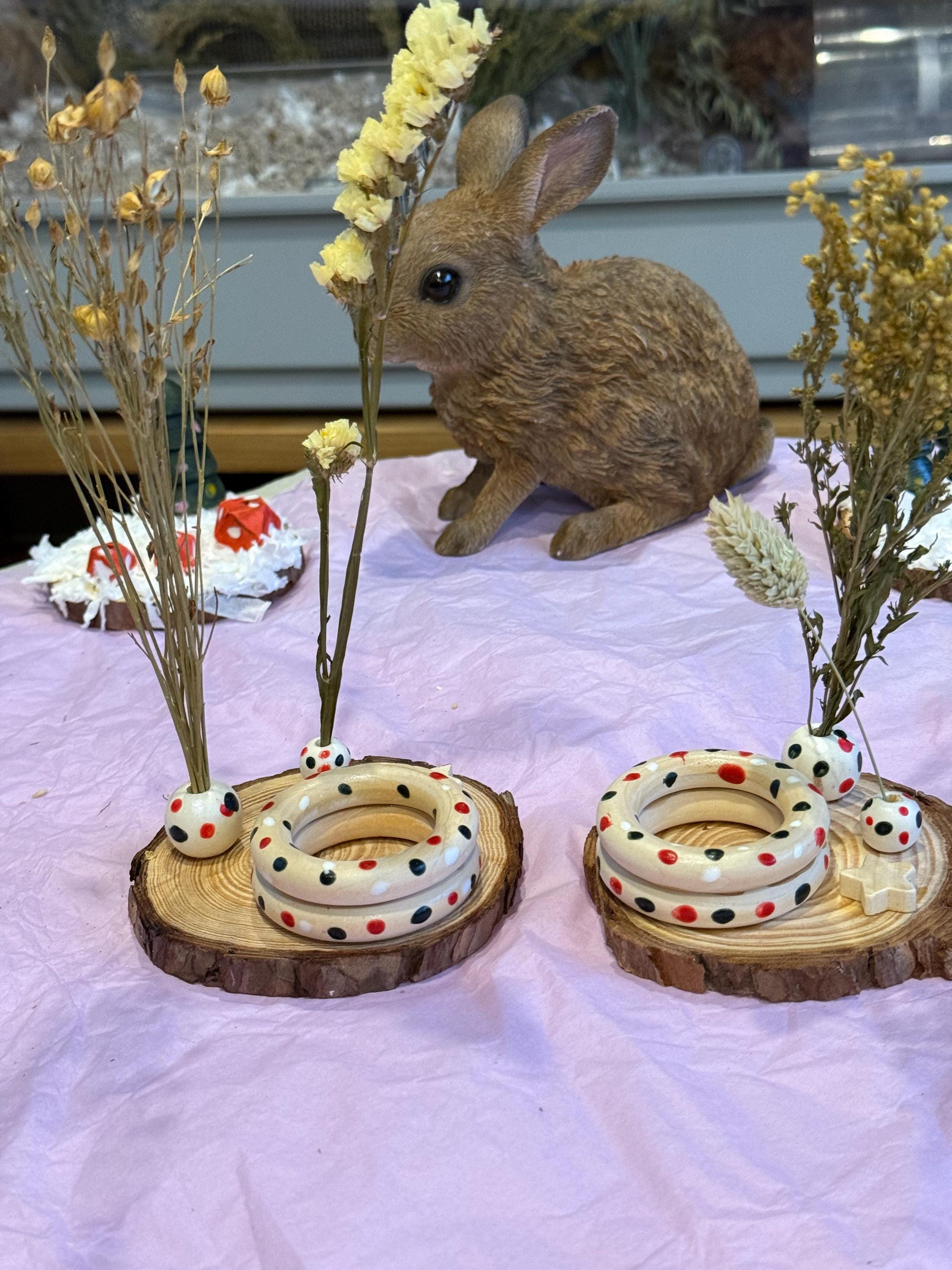 Christmas Spray and Treat Holder For Hamsters