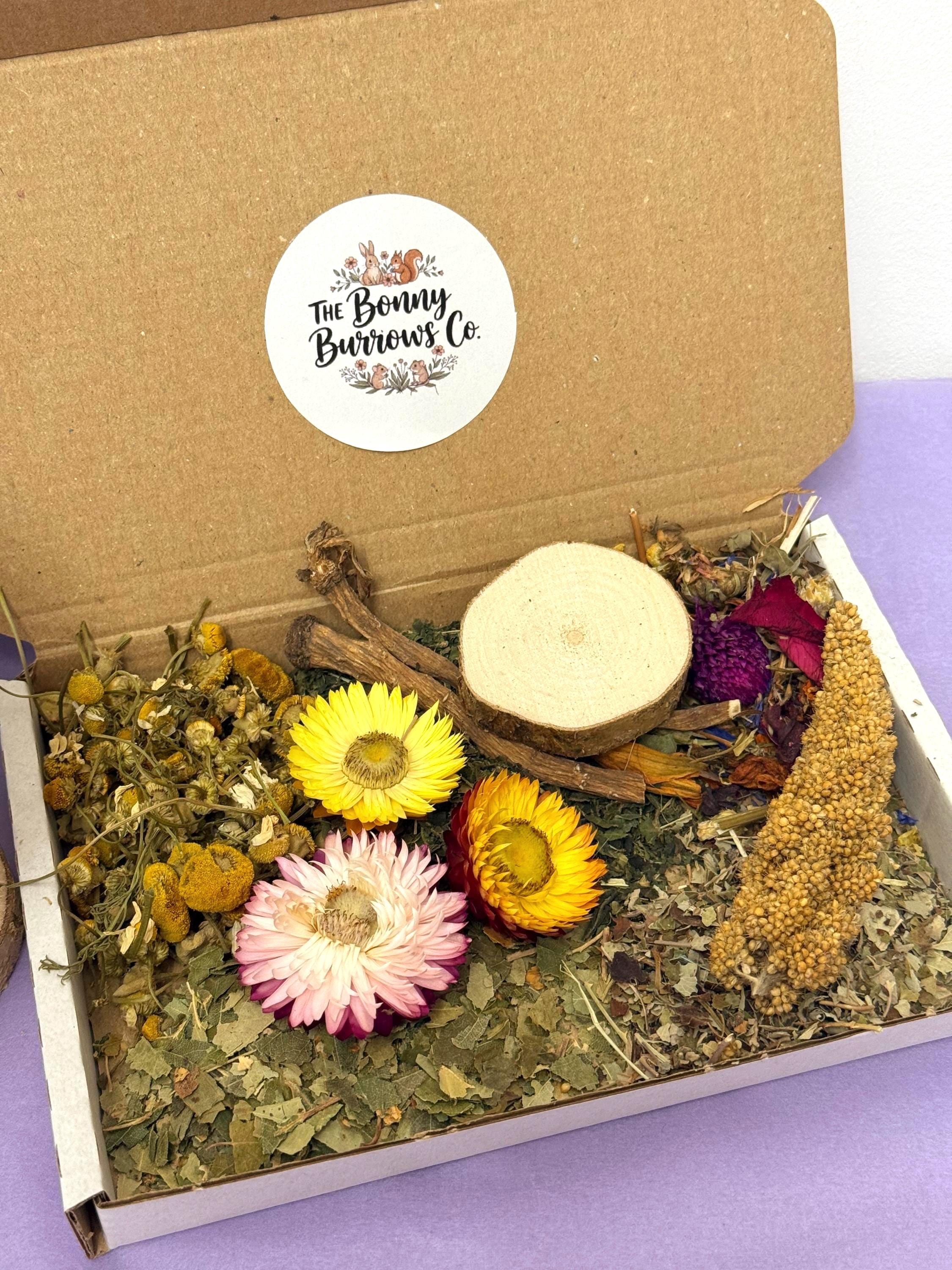 Spring Leafy Forage Floral Selection Box For Hamsters