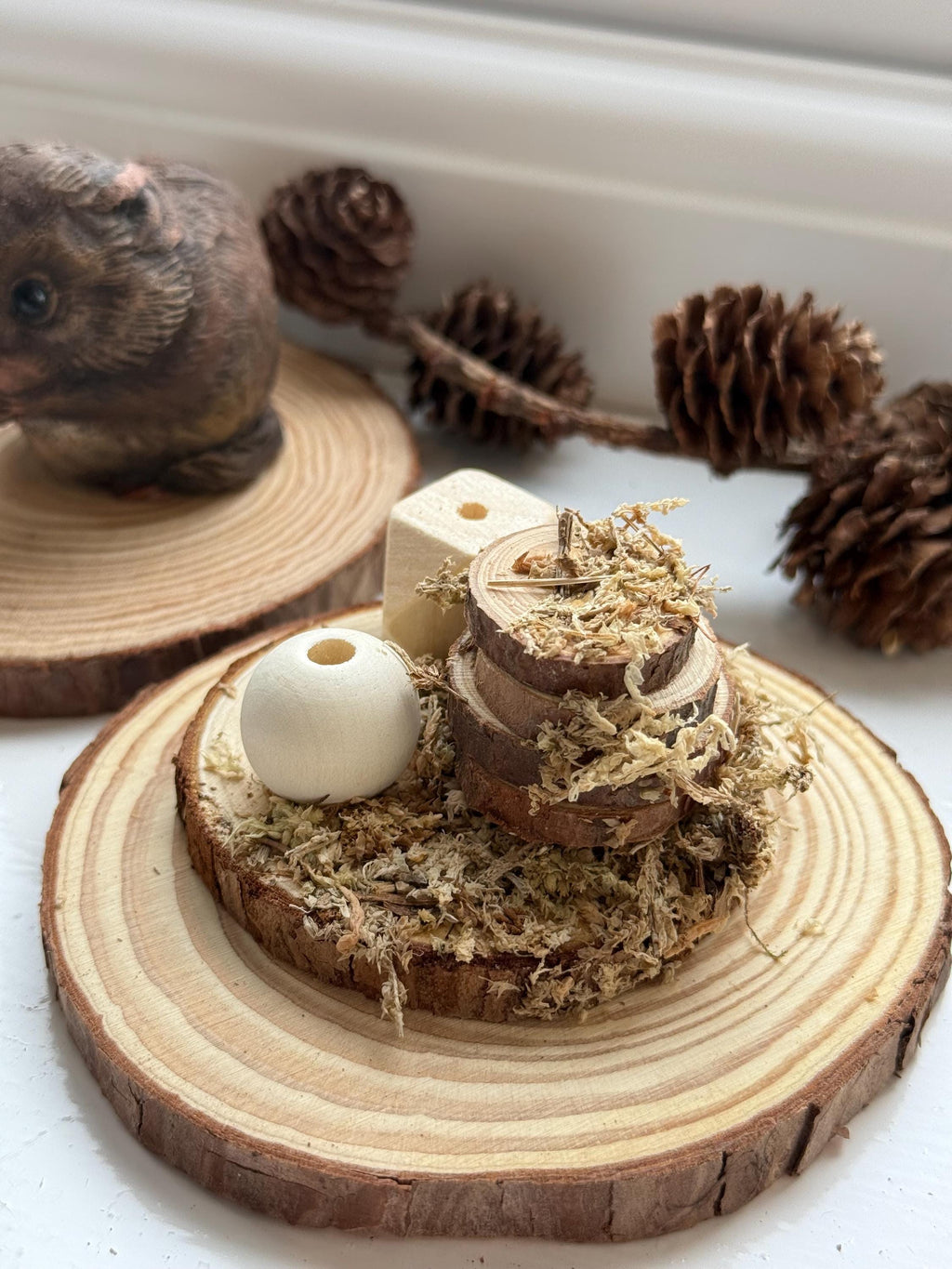 Log Stack Spray Holder Foraging Toy For Small Animals, Hamster Safe Moss