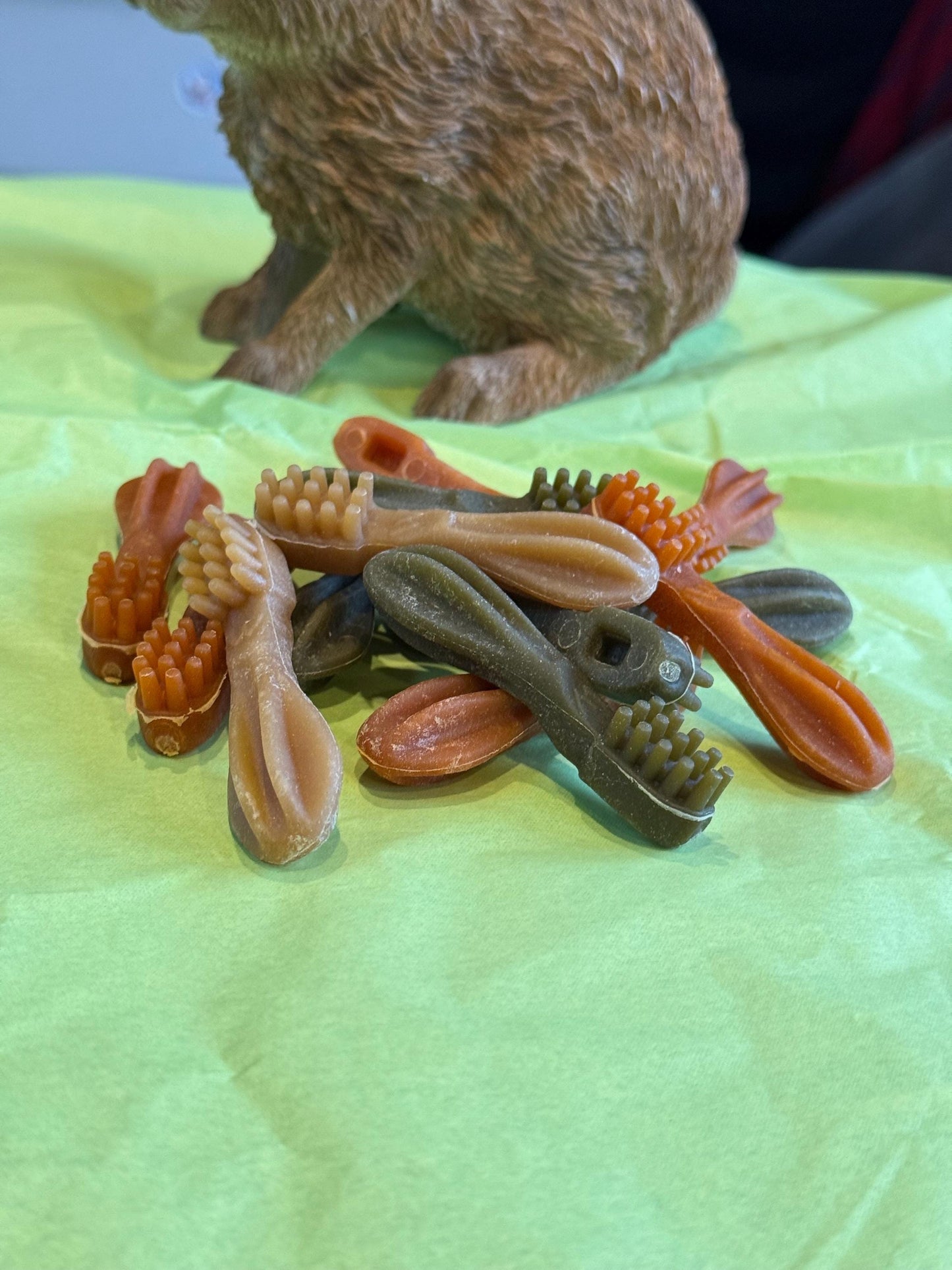XS Whimzee Toothbrush Chews For Hamsters, Gerbils, Rats & Puppies