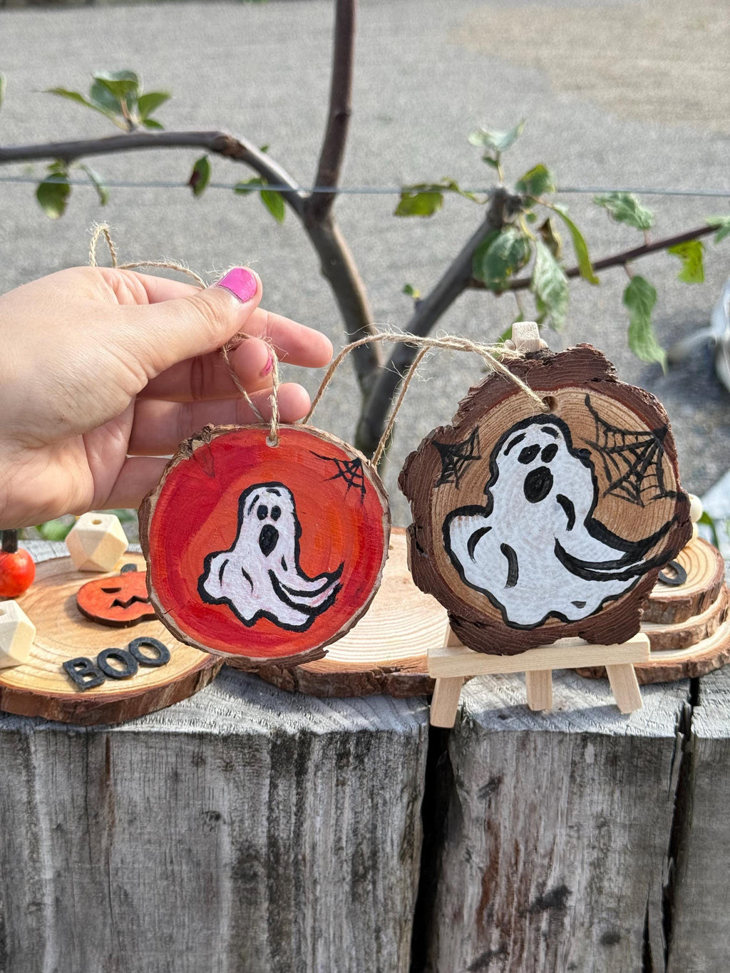 Hand Painted Ghost Wooden Slice Ornament: Rustic Halloween Decor