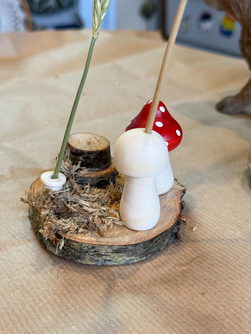 Mossy Log Stack Spray Holder Wooden Mushrom Hamster Enrichemnt Safe Chew Toy