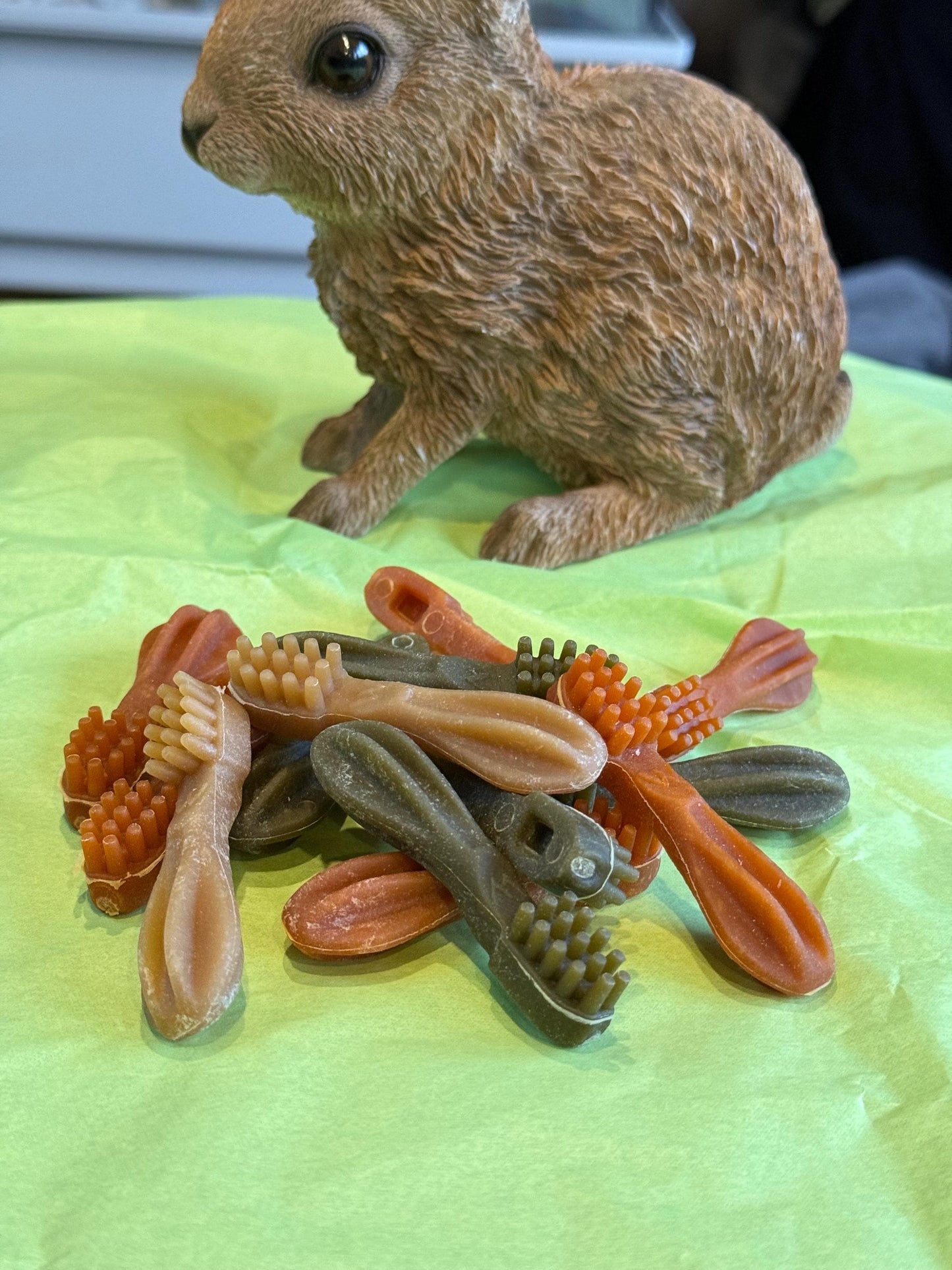 XS Whimzee Toothbrush Chews For Hamsters, Gerbils, Rats & Puppies