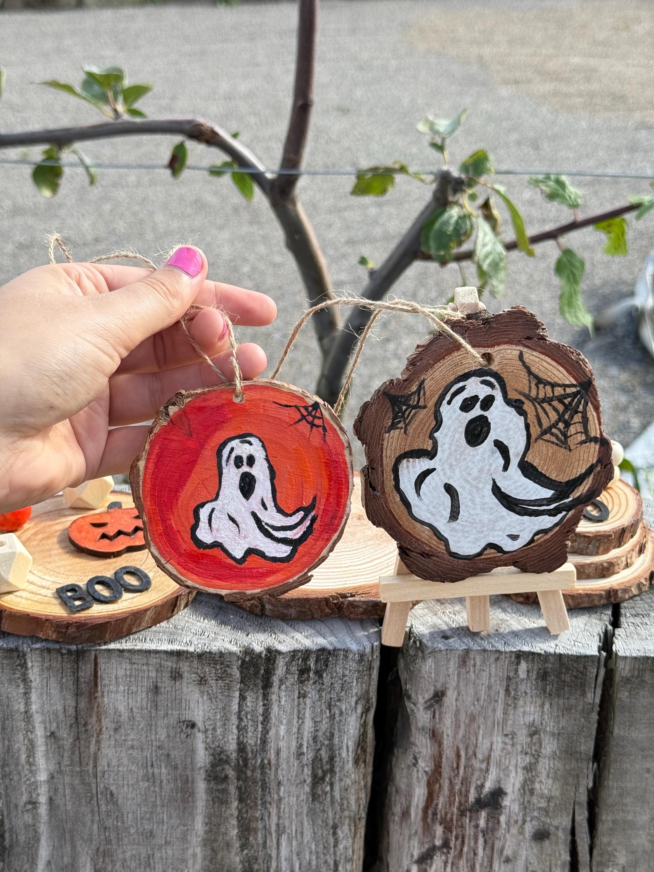 Hand Painted Ghost Wooden Slice Ornament: Rustic Halloween Decor