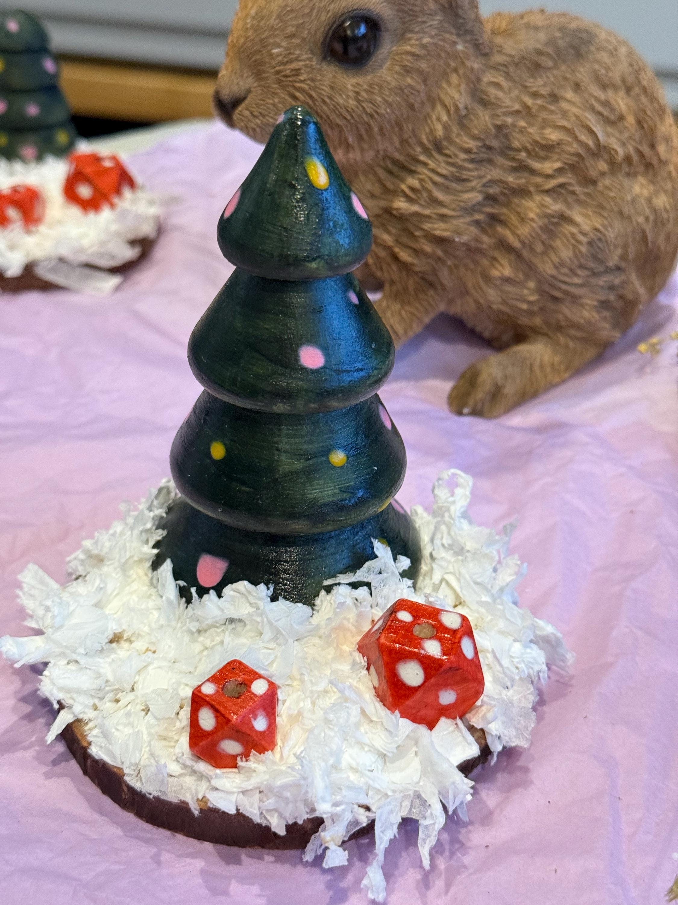 Christmas Hamster Forage Holder: Festive Cage Chew Toy