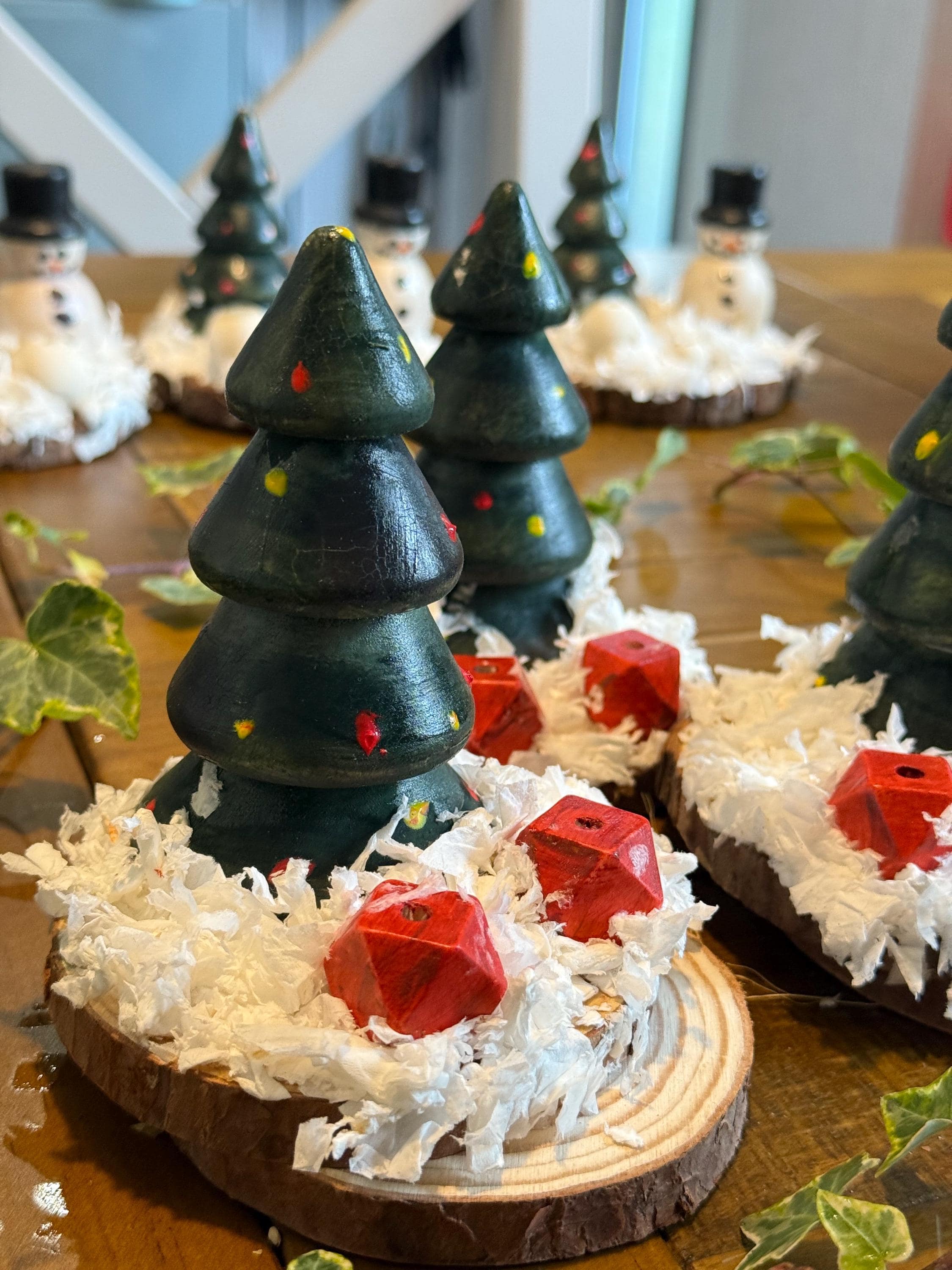 Christmas Hamster Forage Holder: Festive Cage Chew Toy