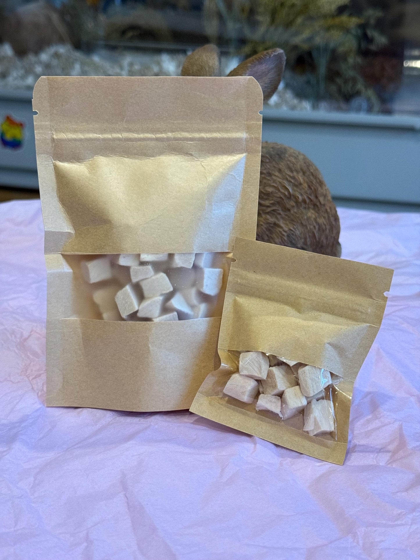 Freeze Dried Natural Chicken Cubes Treats For Hamsters, Rats, Cats and Dogs