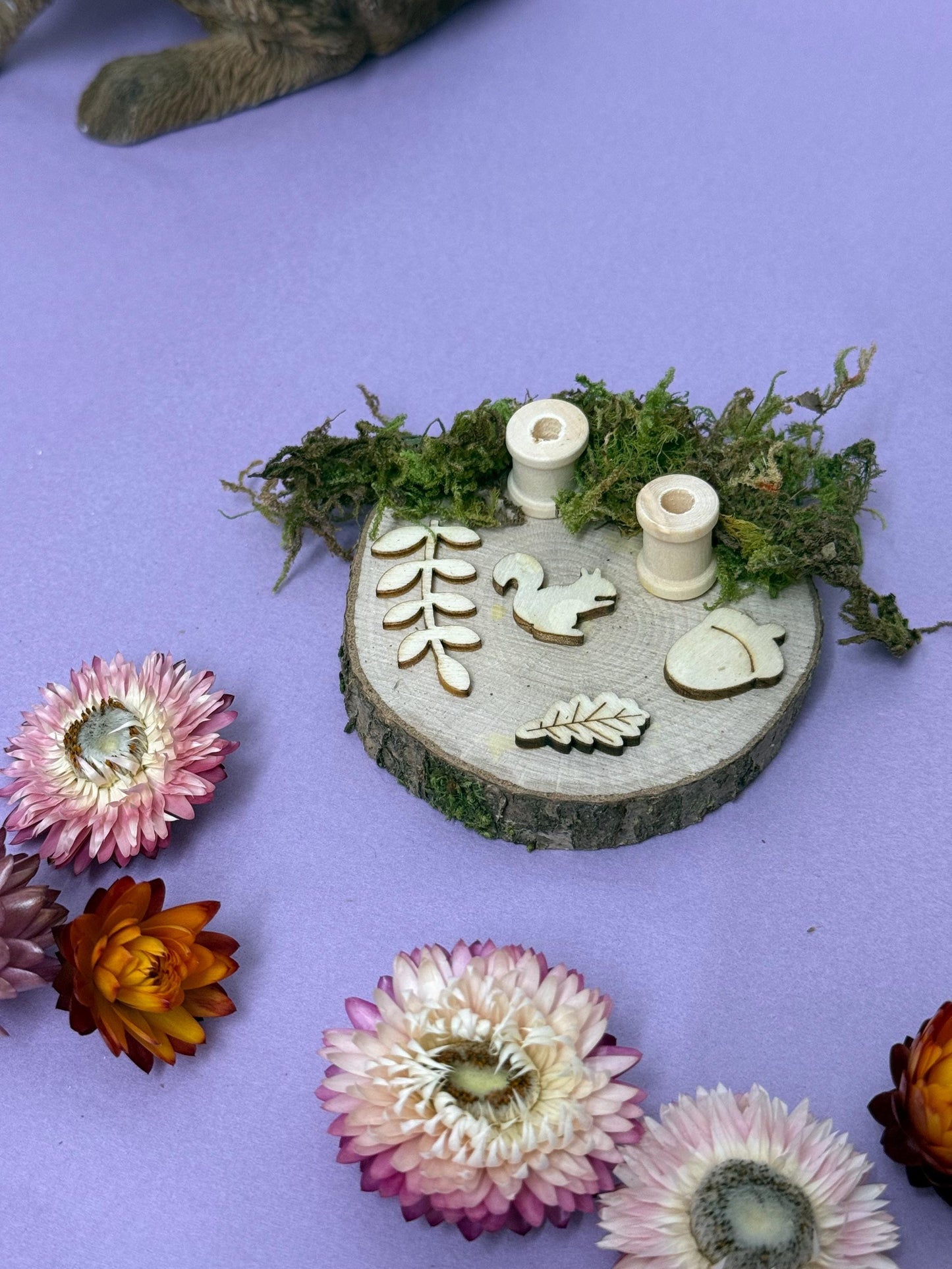 Mossy Woodland Figures Spray Holder Hamster  Chew Toy Fairy Cage Theme
