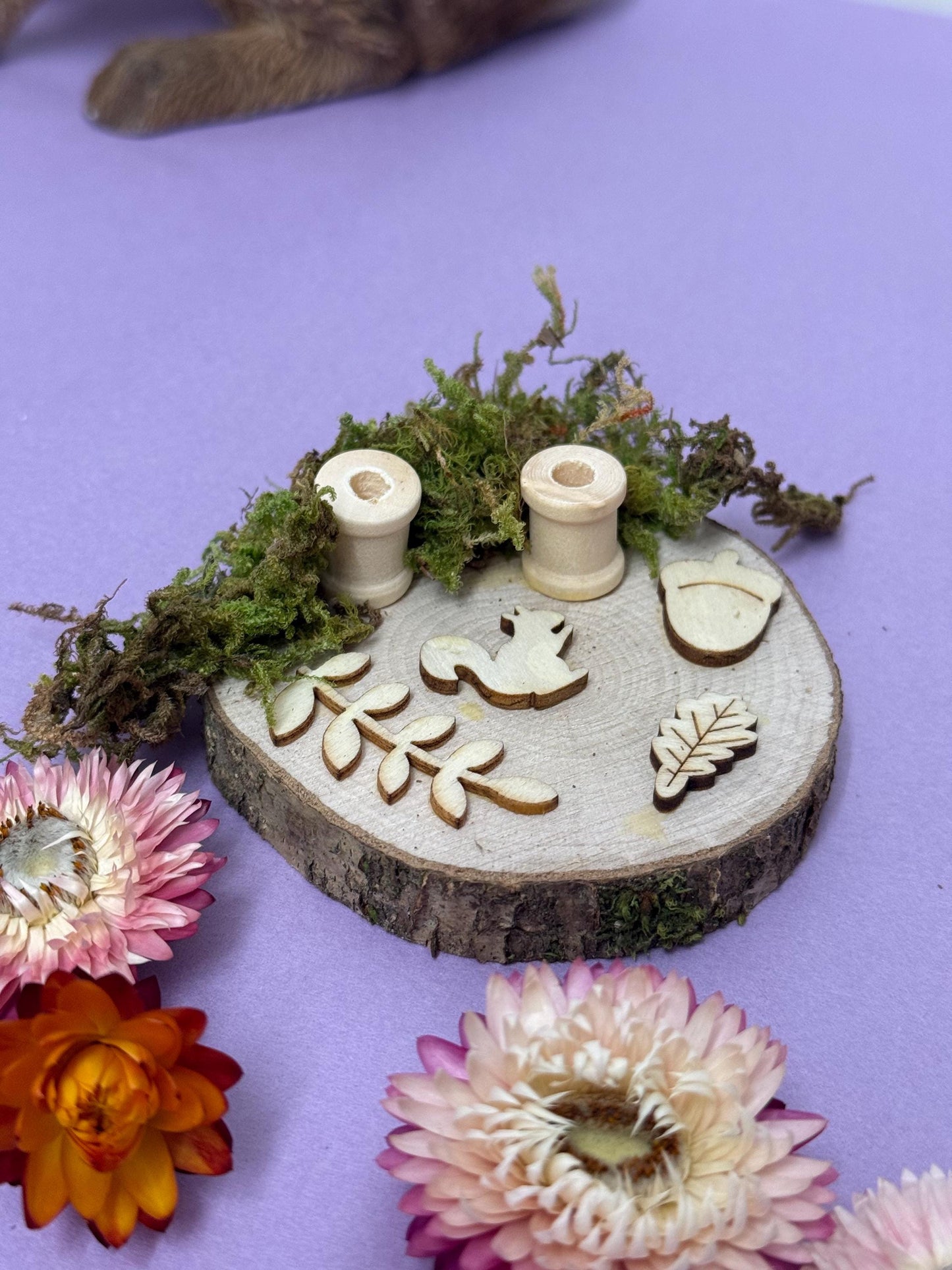 Mossy Woodland Figures Spray Holder Hamster  Chew Toy Fairy Cage Theme