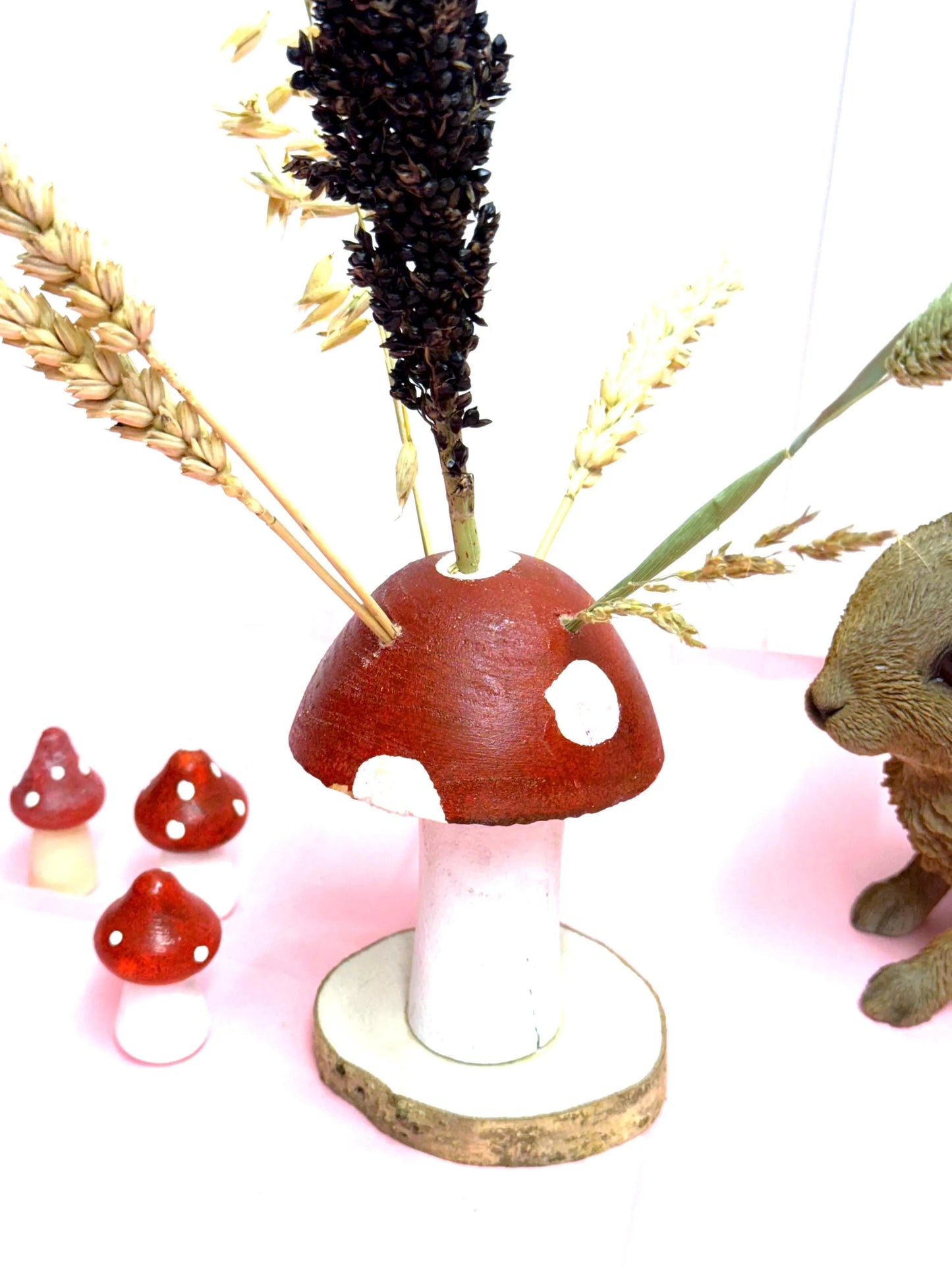 Handmade Wooden Hamster Spray Holder: Toadstool Cage Decor